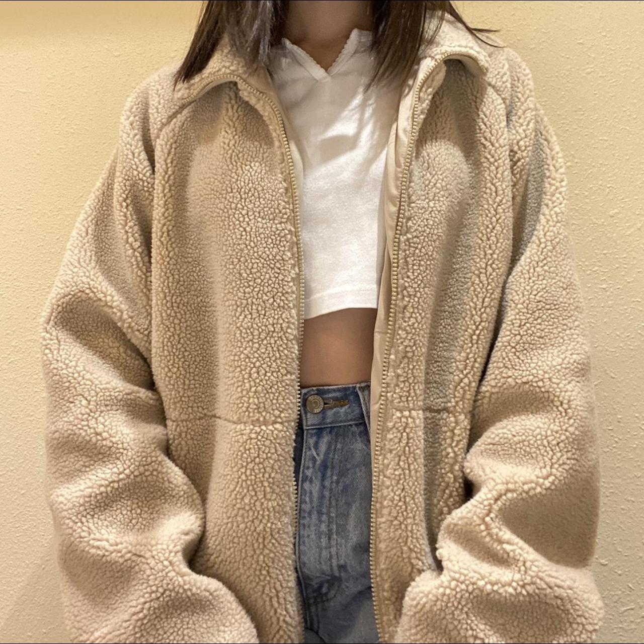 Fluffy jacket emma chamberlain best sale