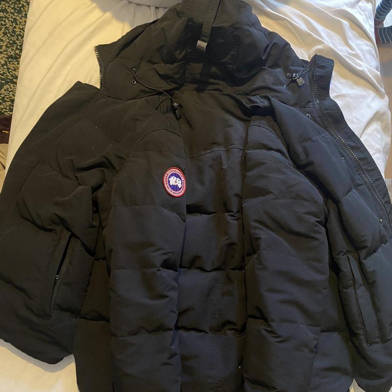 Canada Goose Men's Black Jacket | Depop