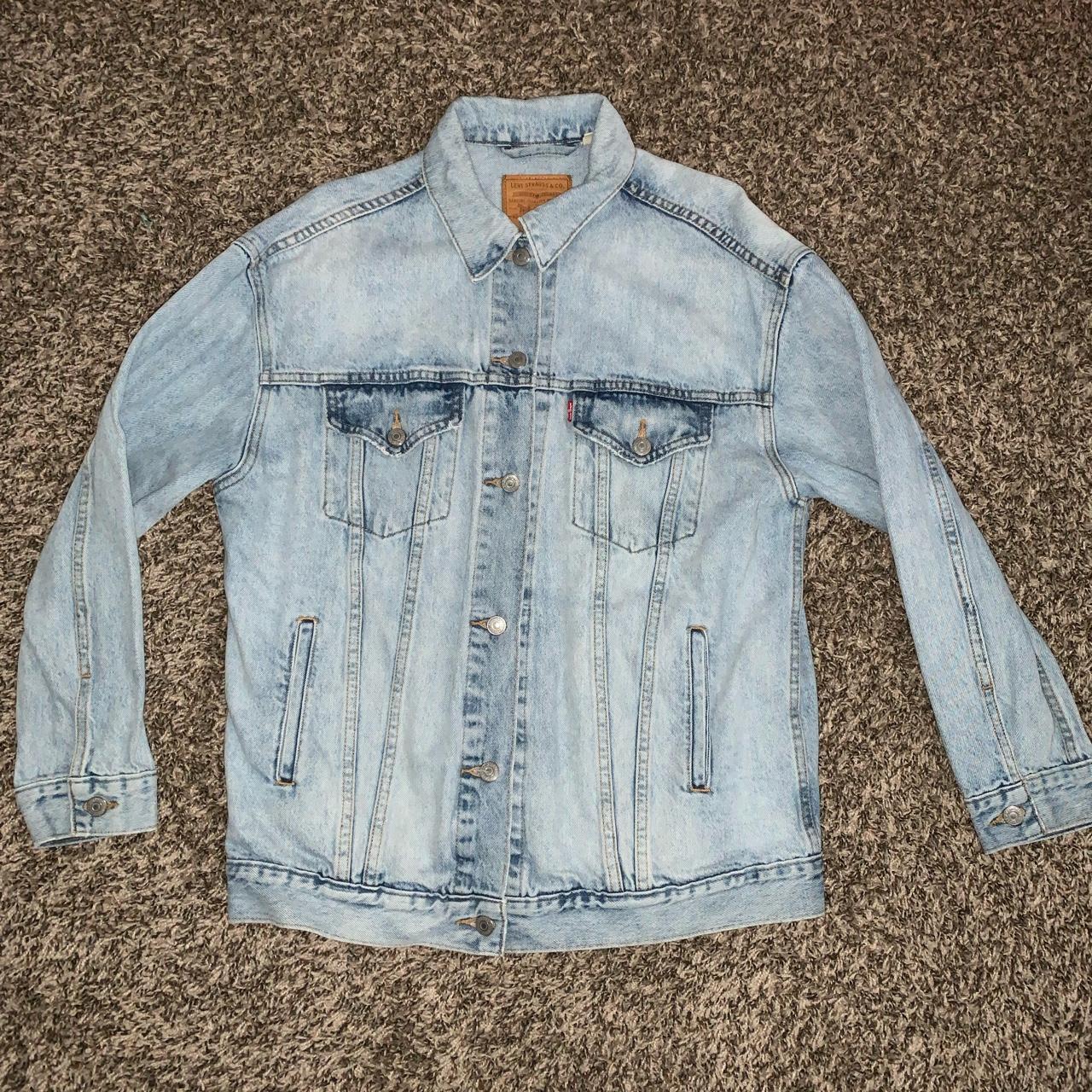 Levi’s Denim Jacket Size Medium 22X27 - Depop