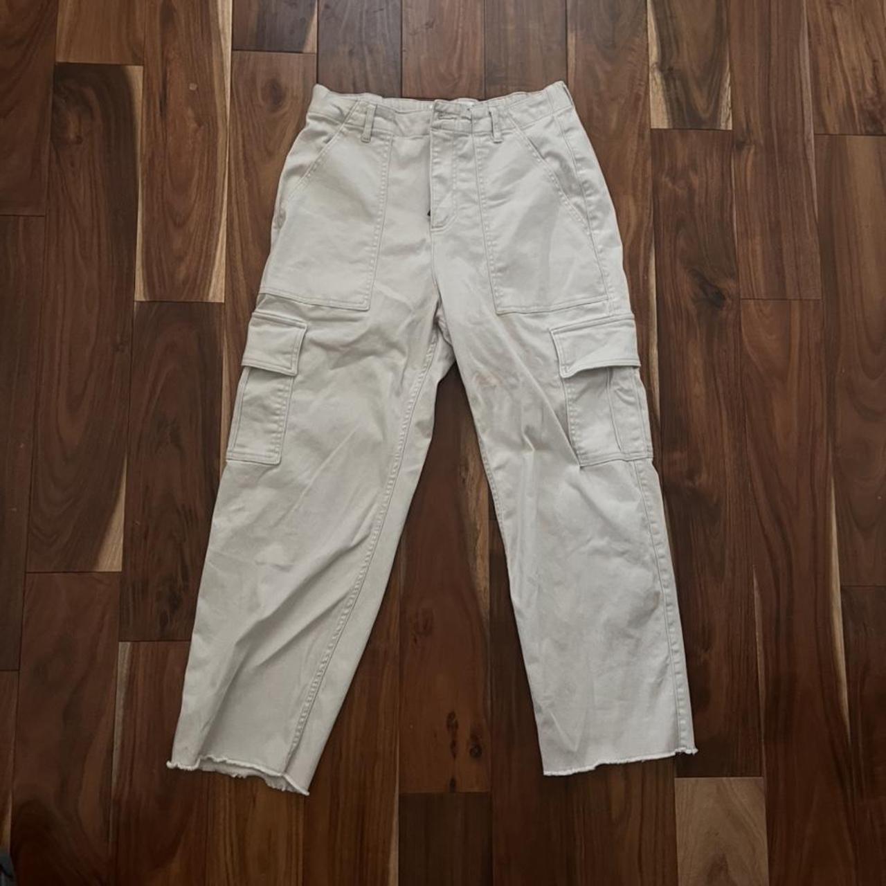 Cream baggy cargo pants - Depop