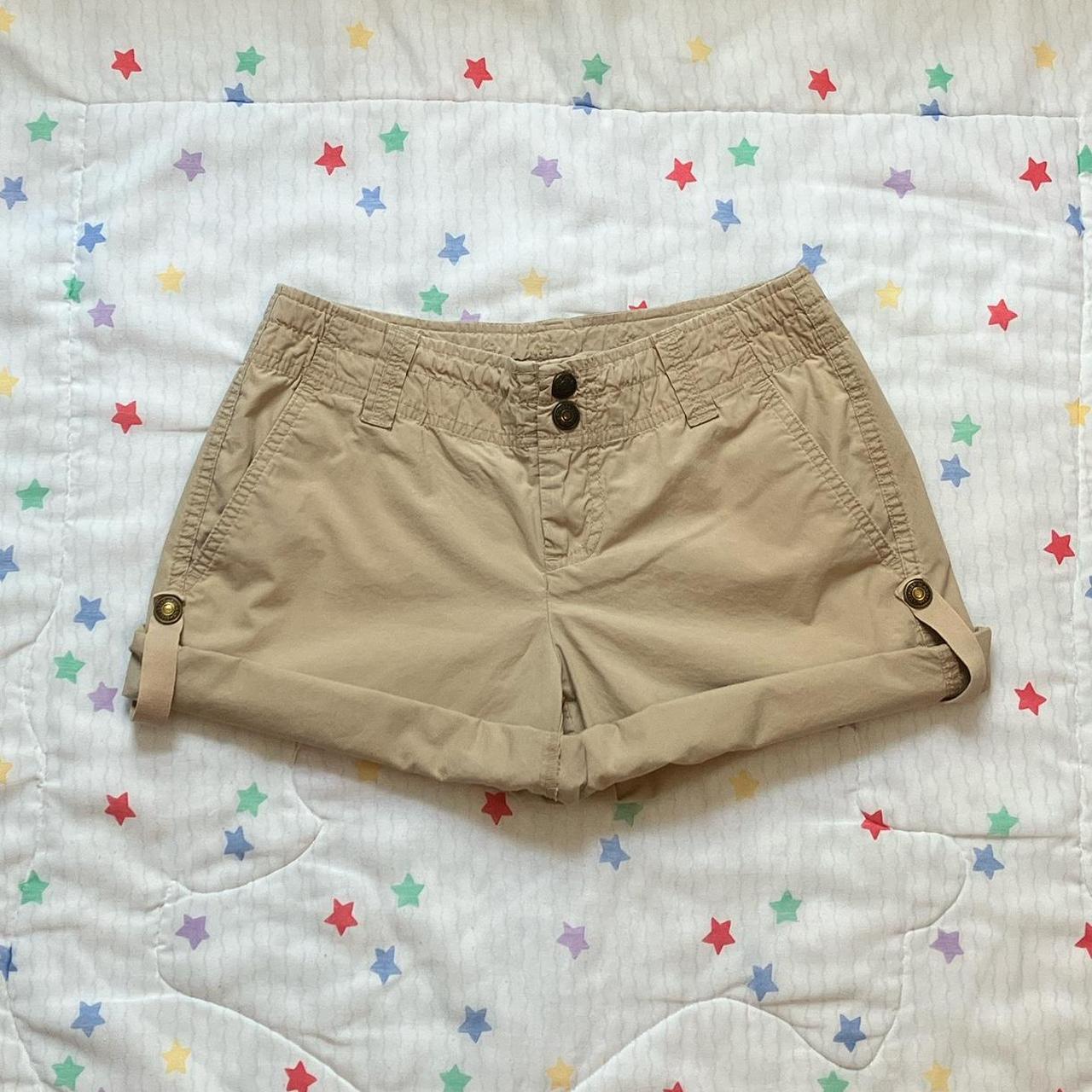 Gap Women's Tan Shorts | Depop
