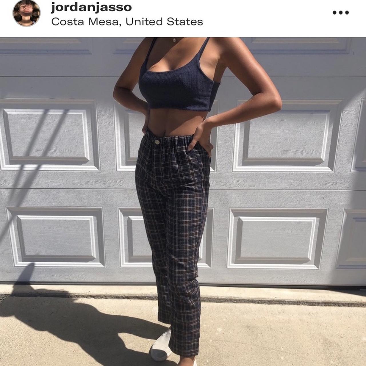 🌸BRANDY MELVILLE BROWN PLAID PANTS🌸 ALL PICTURES... Depop