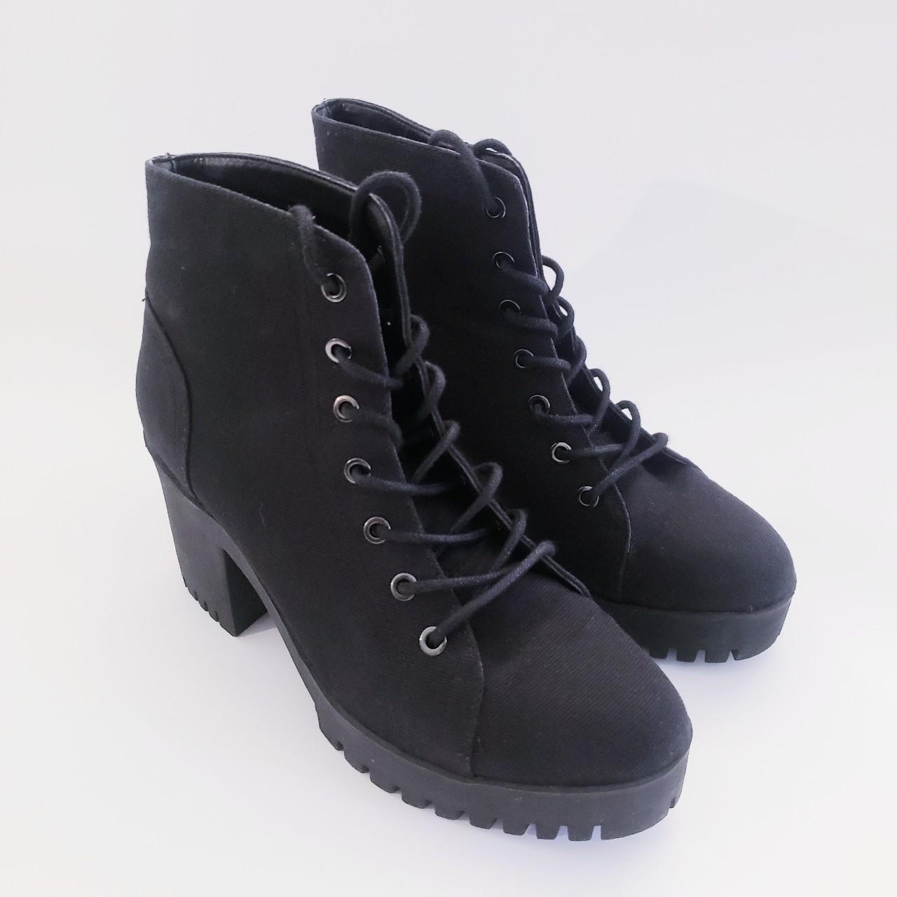 Forever 21 Women's Boots | Depop