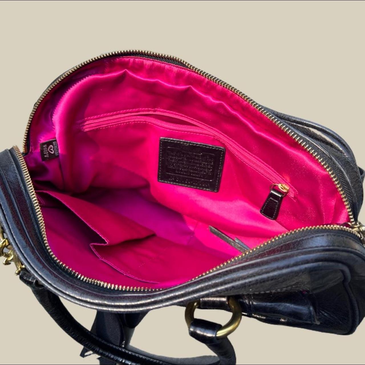 Vintage Coach Leather Purse , early 2000s purse... Depop