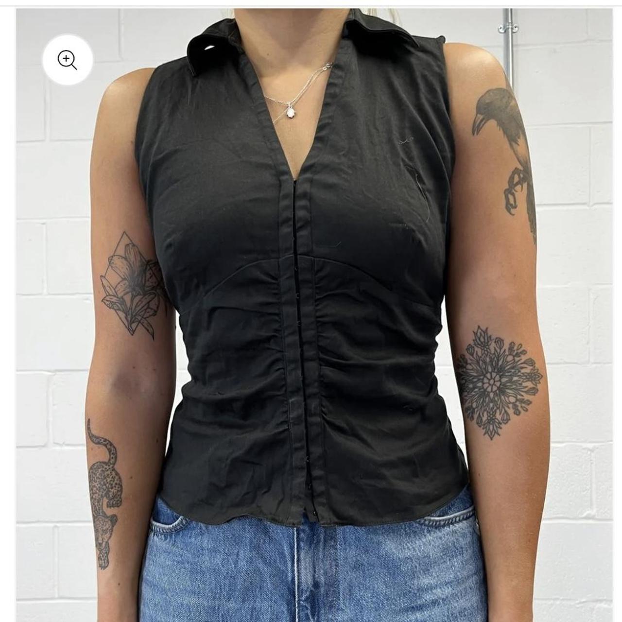 Product Image 1 - Adorable hook and eye vest