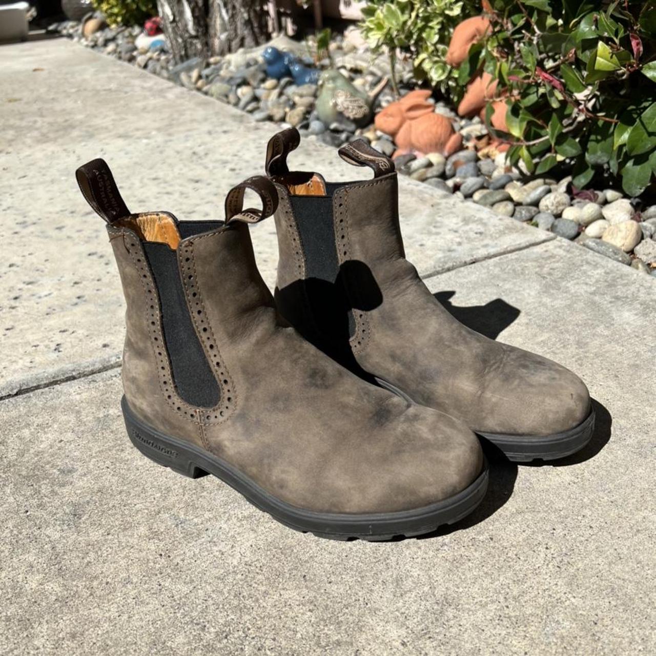 Barely used Blundstone rustic brown Size 7 men