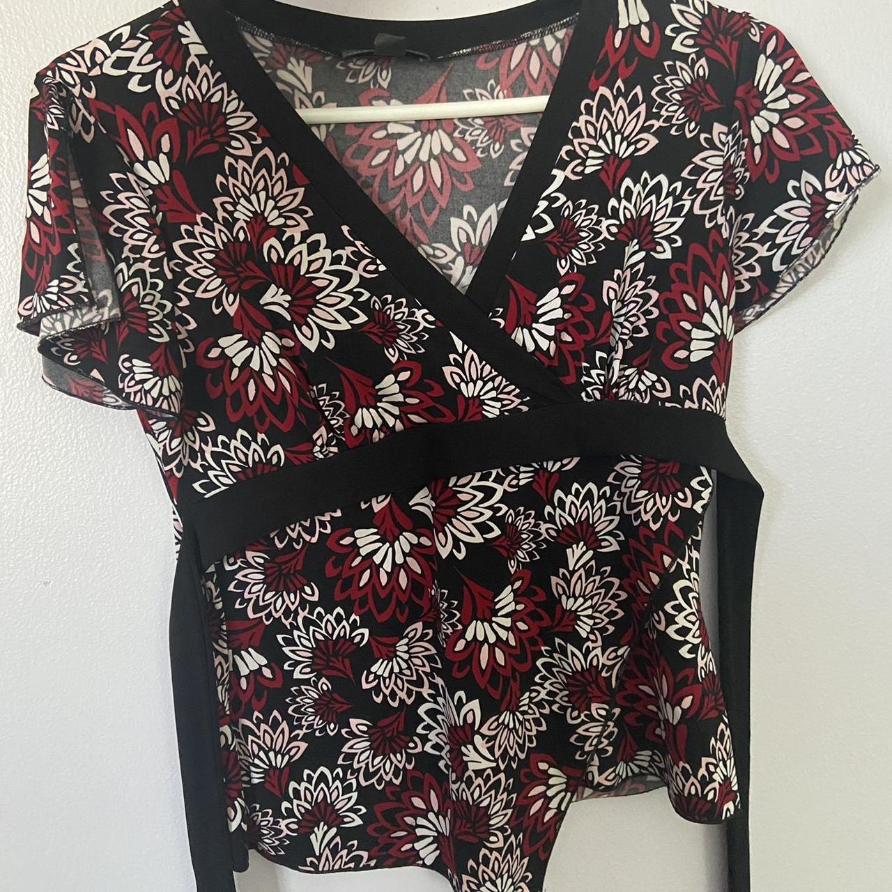 Product Image 2 - Cute flower print top. Has