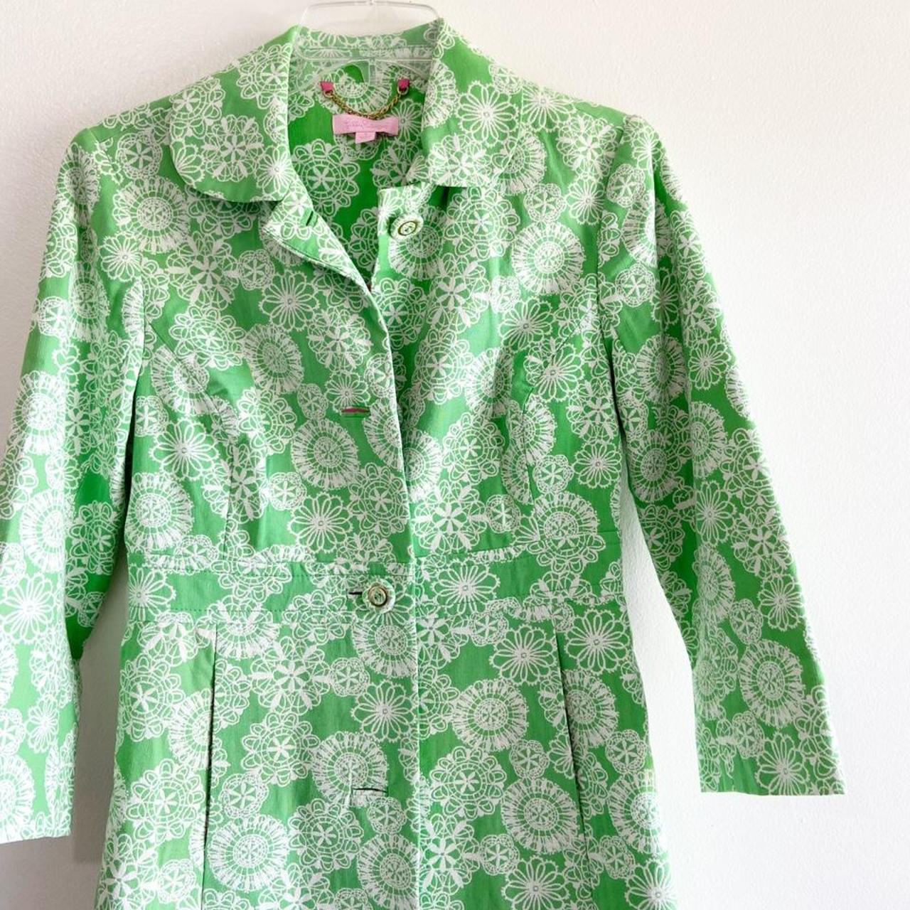 Lilly Pulitzer Women's Green and White Coat | Depop
