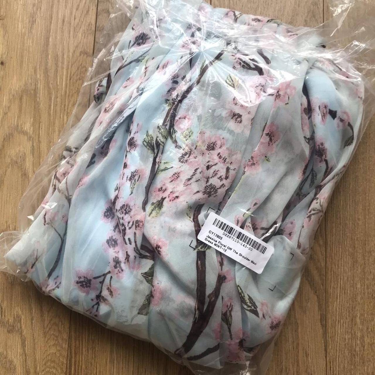 female rajputi poshak