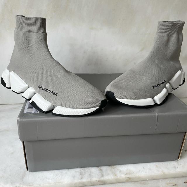 gray balenciaga socks