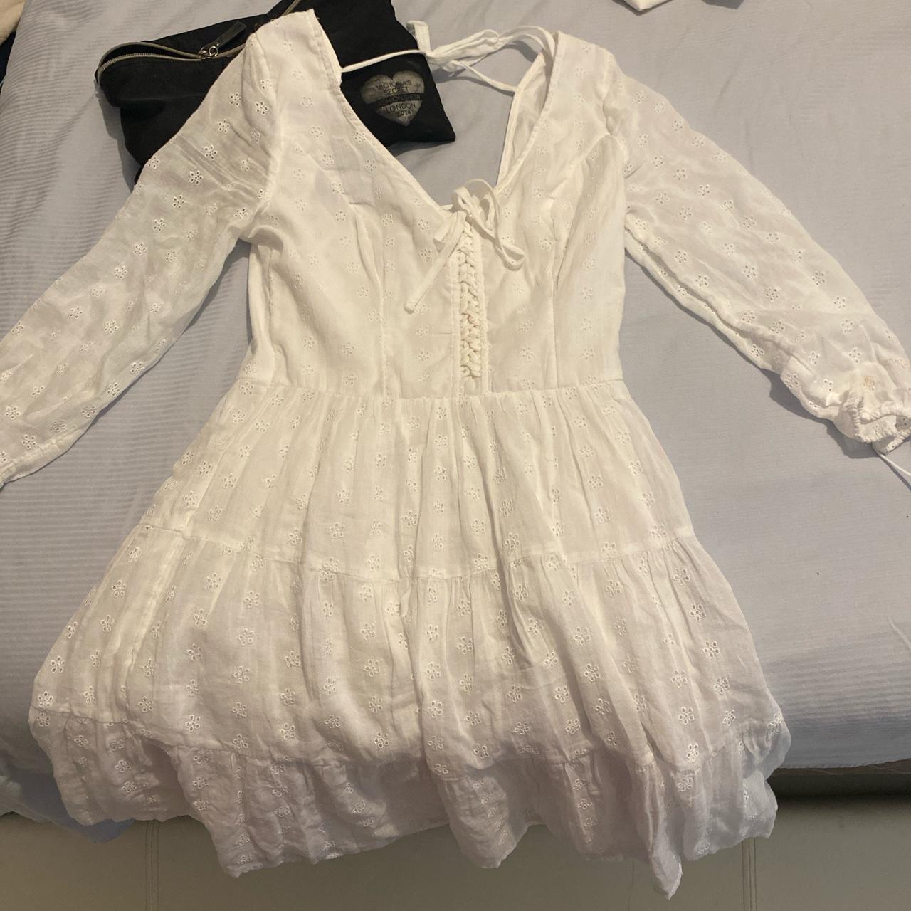 White linen Mykonos style beach dress- never worn... - Depop
