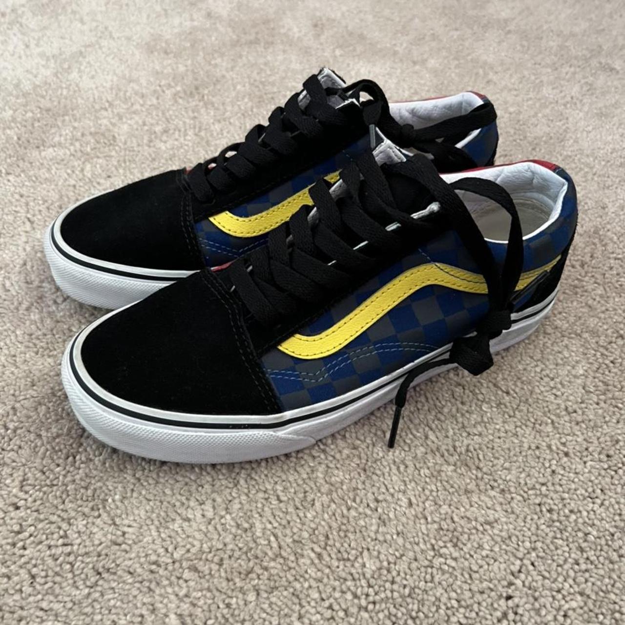 Checkered vans yellow stripe best sale