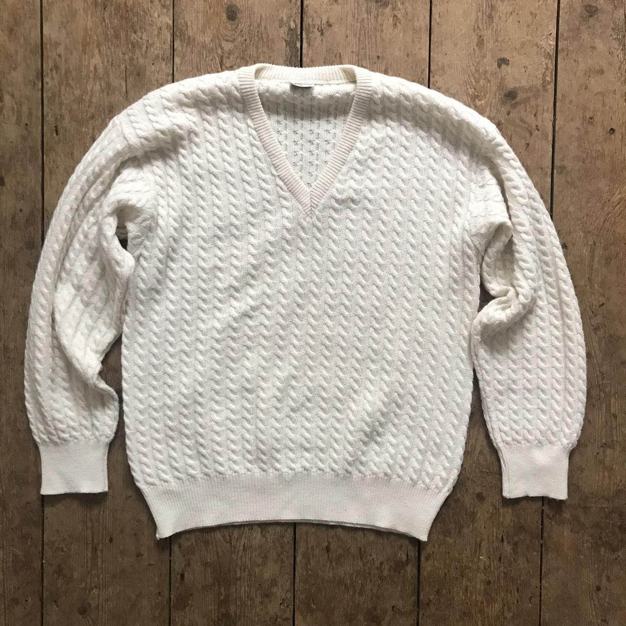 Vintage white V-neck knitted jumper. I’m perfect... - Depop