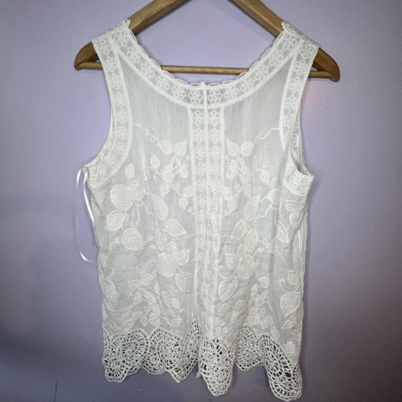 Product Image 2 - Light weight cute top!
