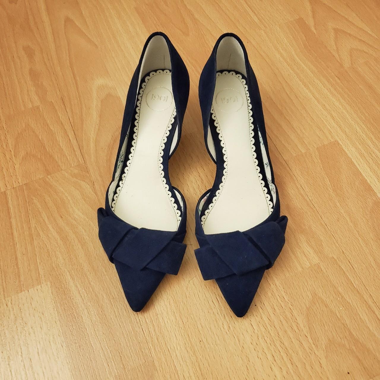 navy blue kitten heel pumps