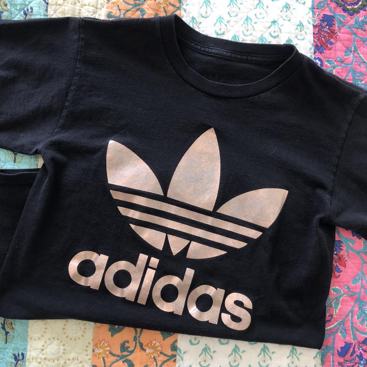 Adidas t shirt rose 2024 gold