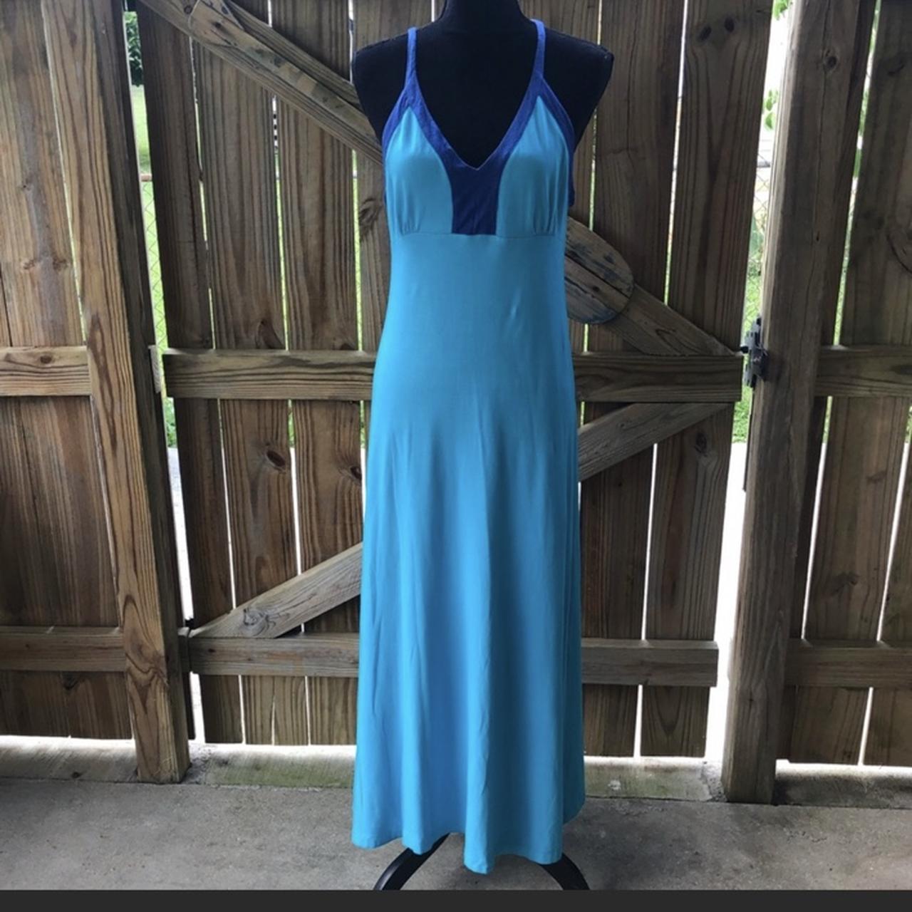 Gorgeous Figure Flattering Maxi Dress by Liz... - Depop