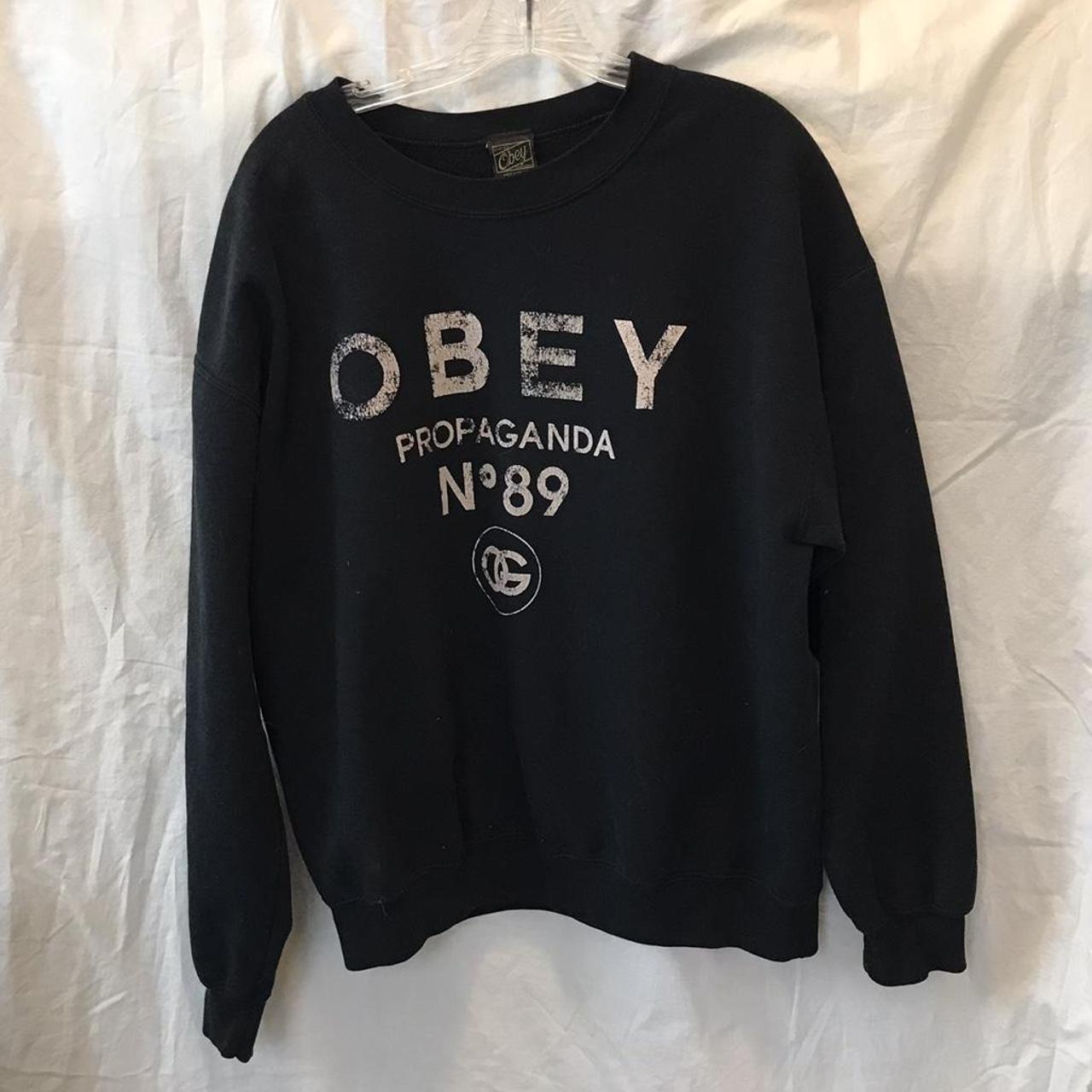 Chanel crewneck-sweatshirt - Depop