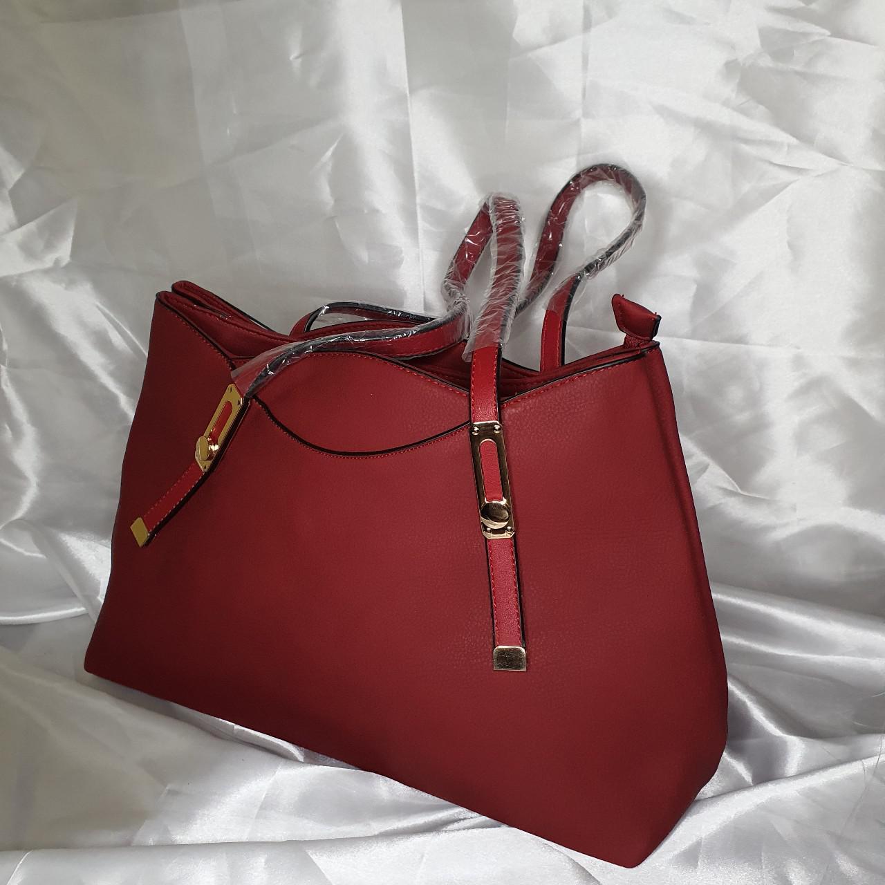 Beautiful red handbag in brand new condition - Depop