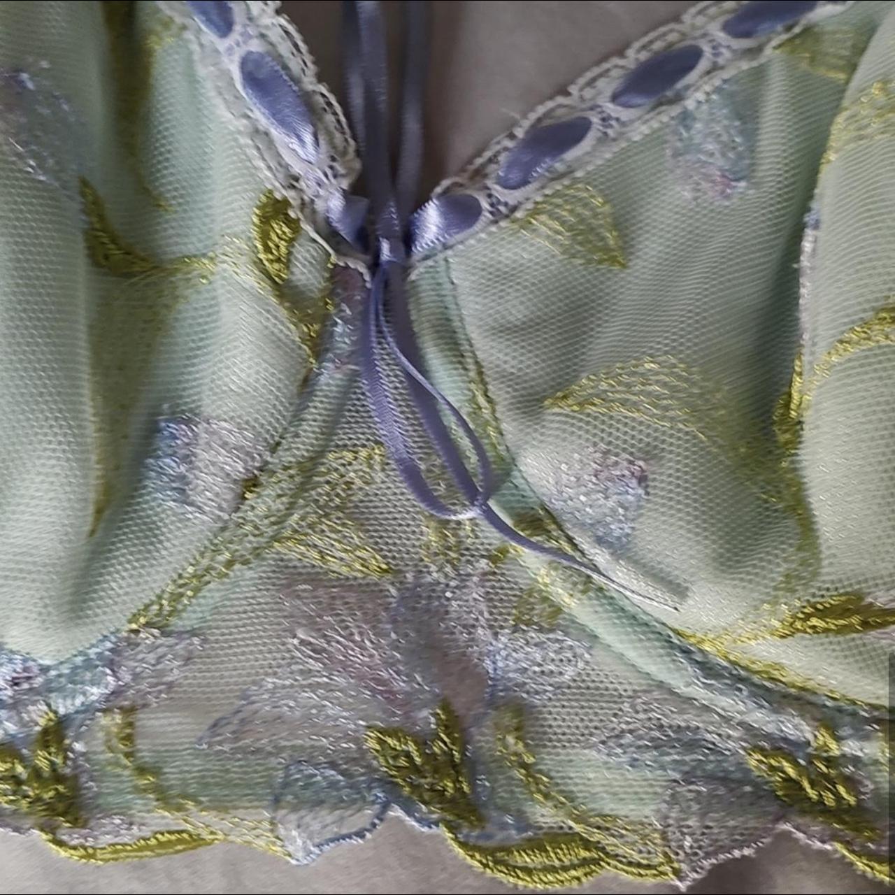 Floral bra-embroidered - Depop