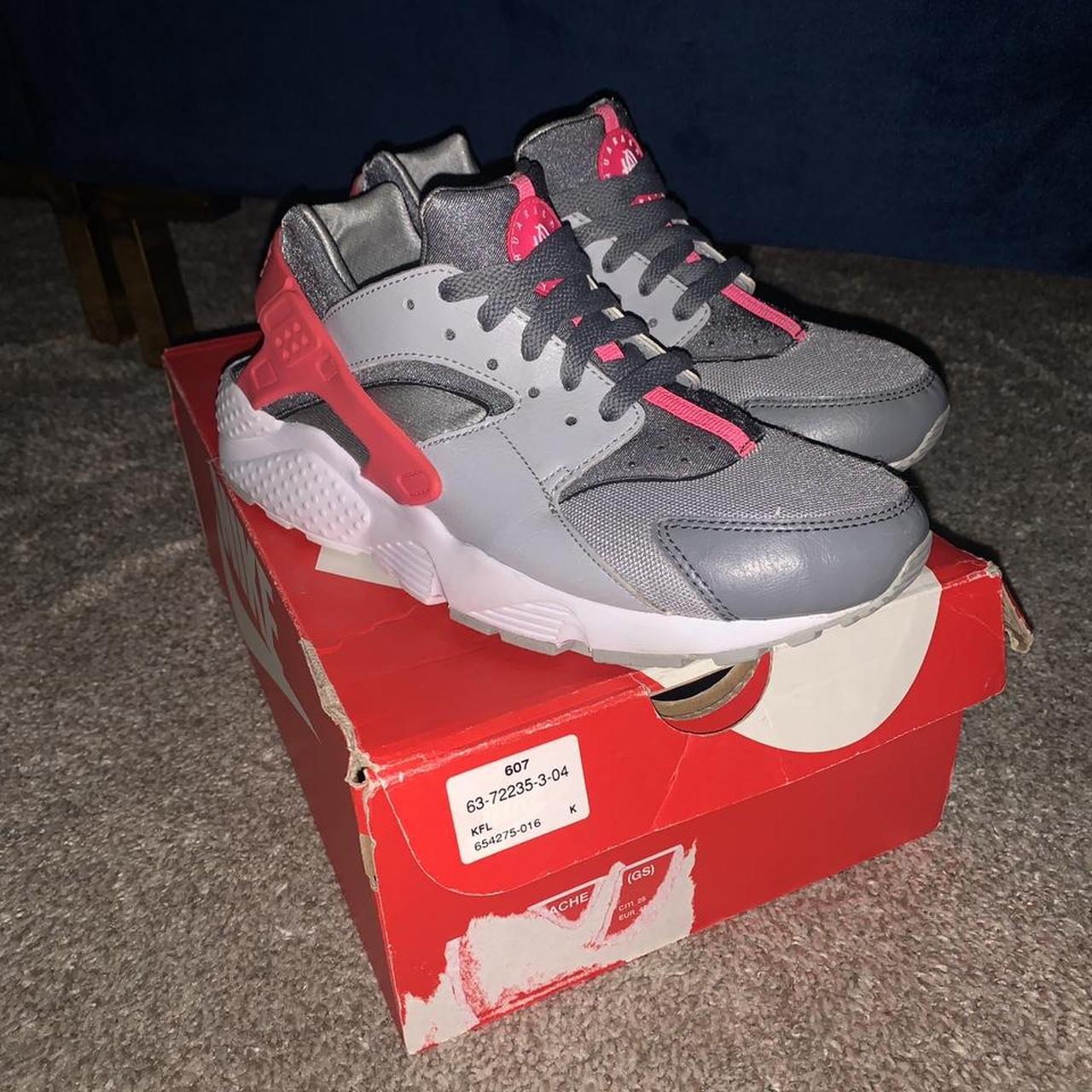 Hot shops Pink Nike Huaraches 7y Women’s 8.5