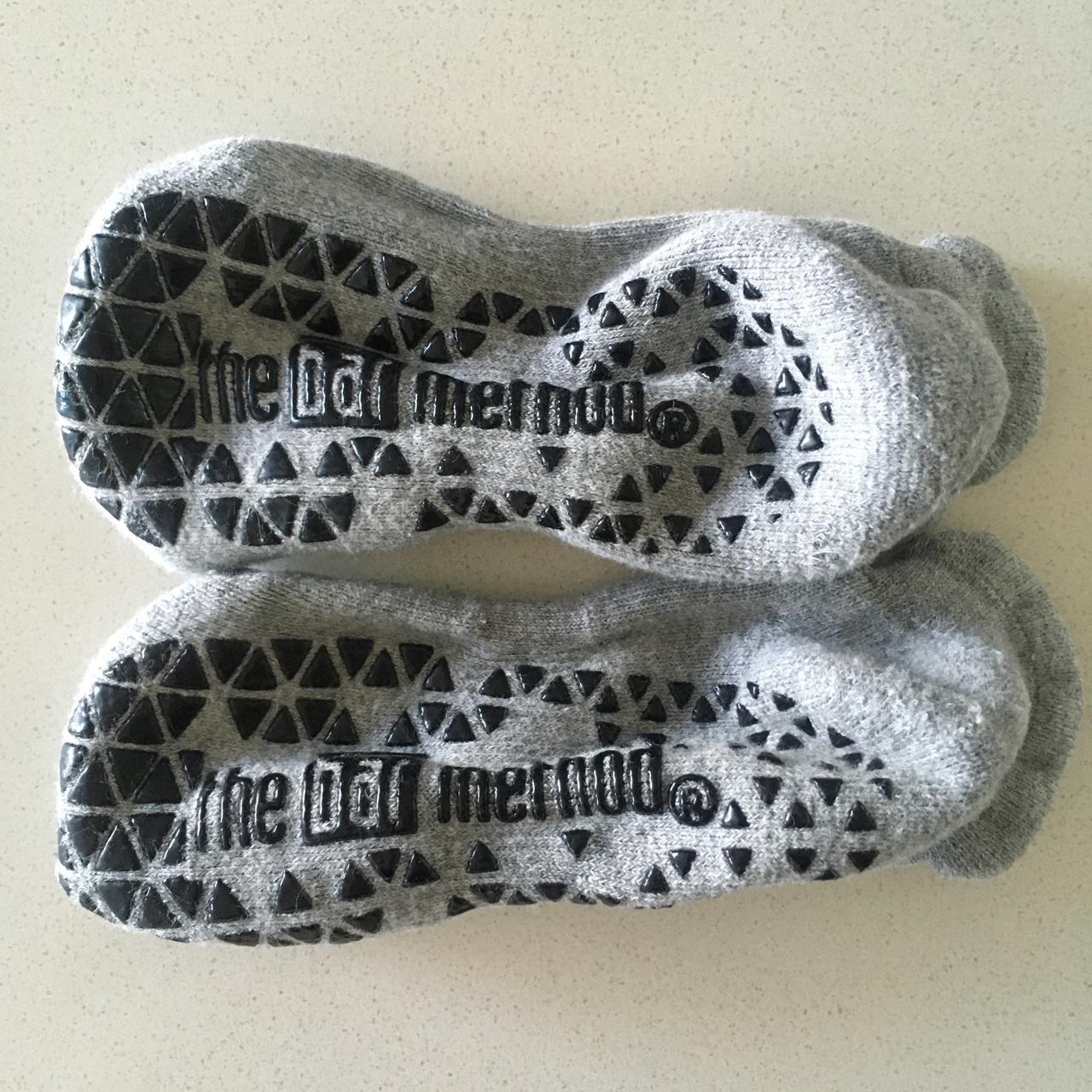 NWOT grey 'The Bar Method' branded grip socks, size - Depop