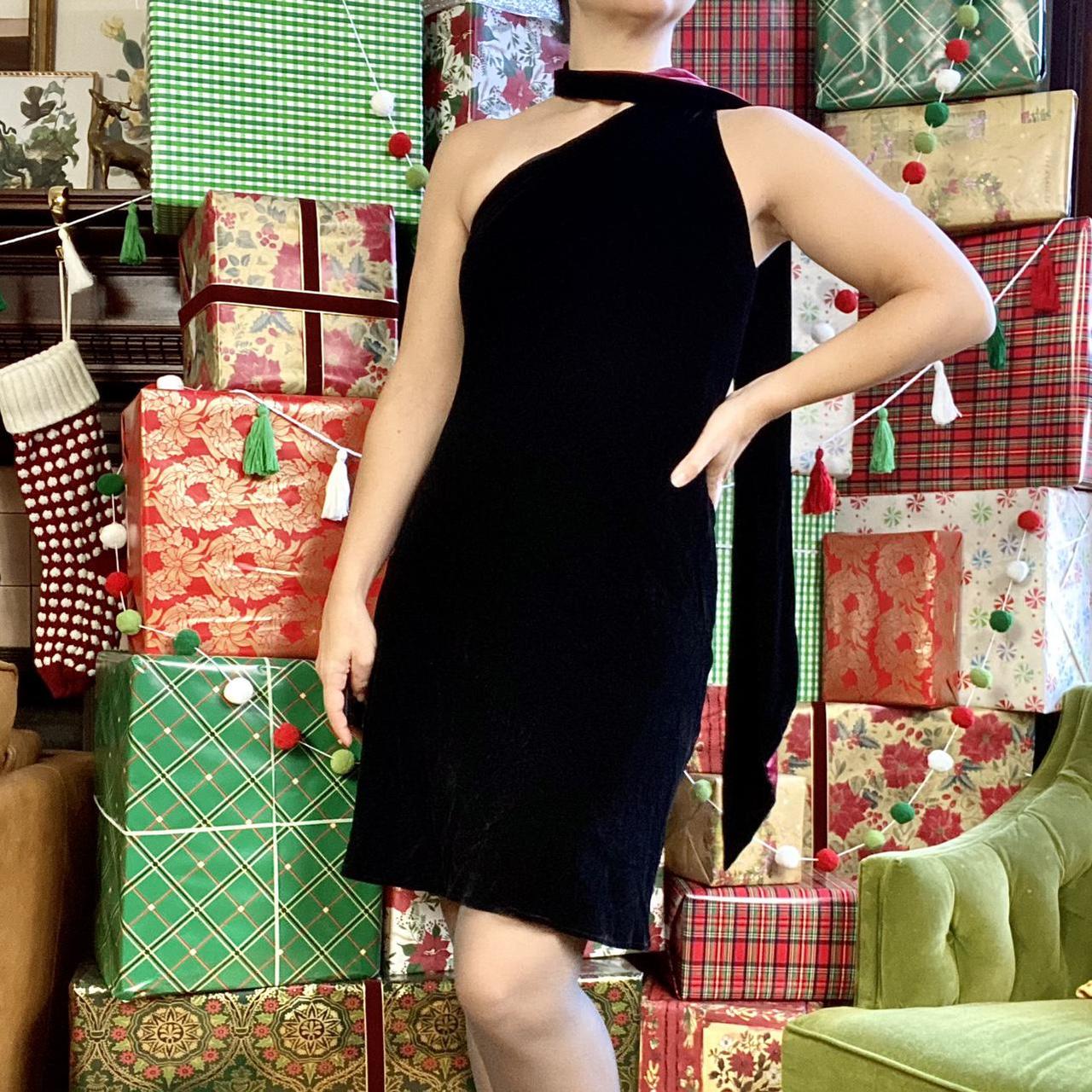 Women's Black and Red Dress