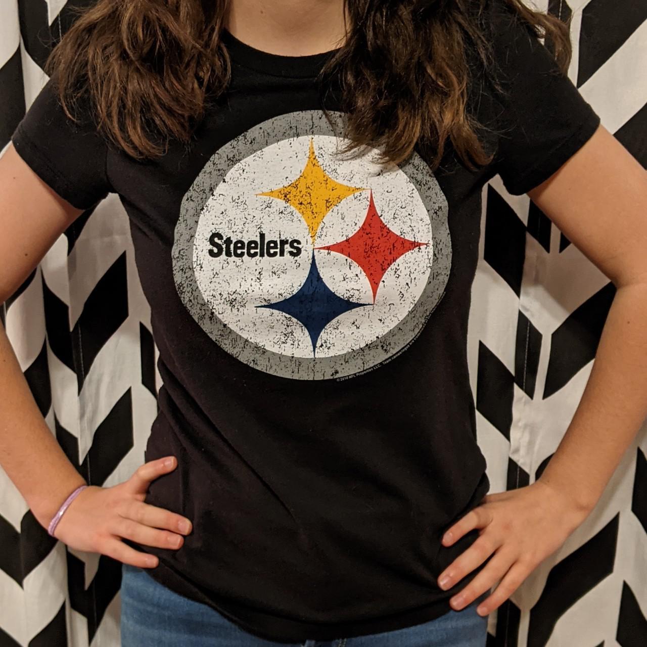 \ud83d\udca5 $8 clearance \ud83d\udca5 STEELERS tee!!!! Old navy... - Depop