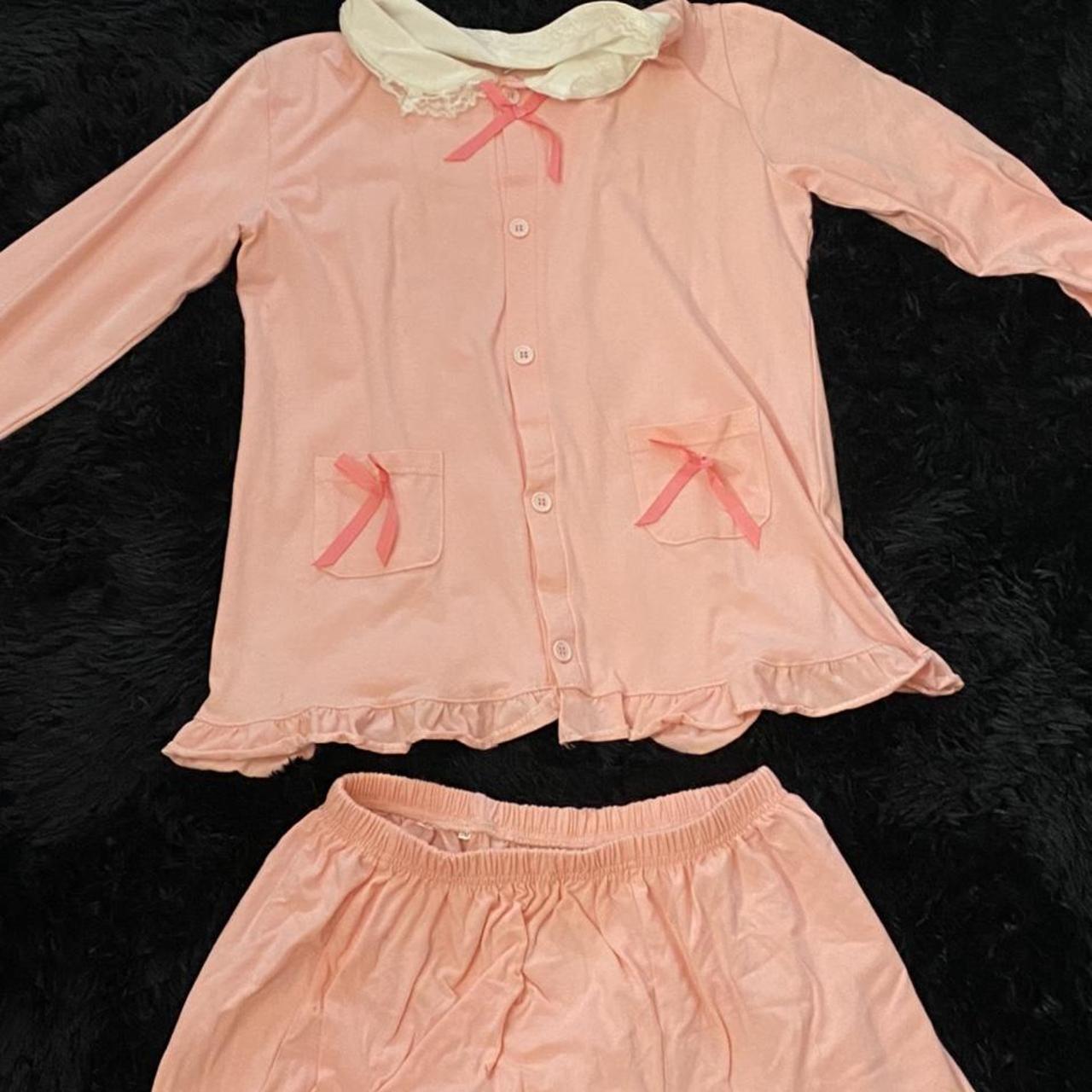 item listed by poshypeach