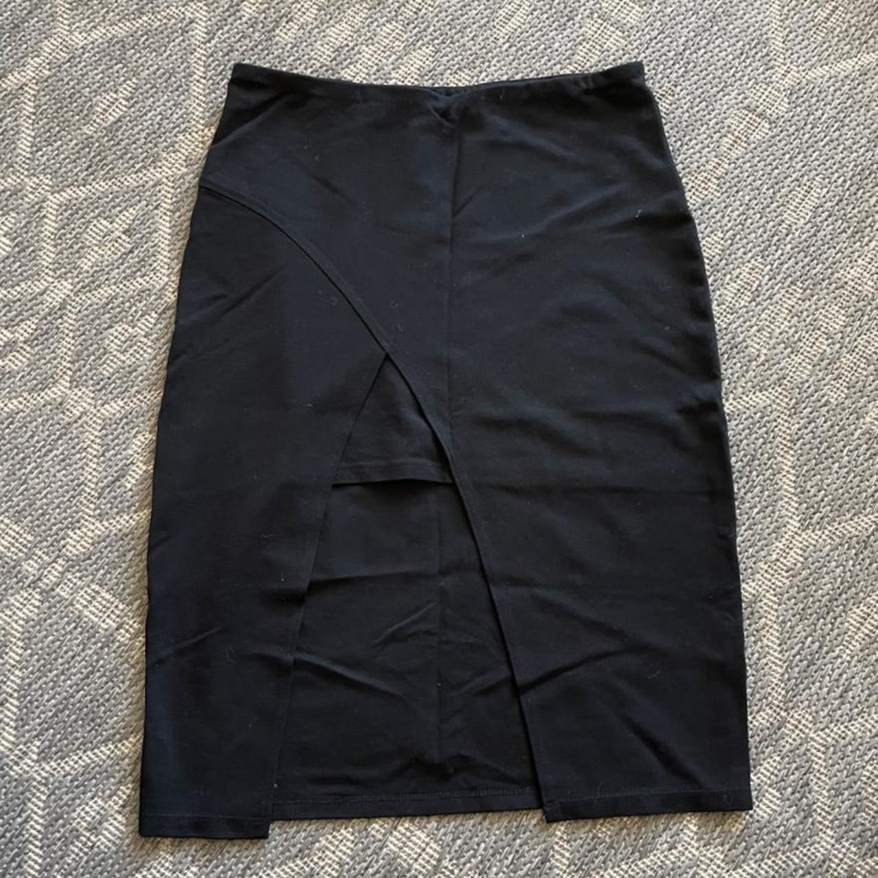 Papaya Women's Black Skirt Depop