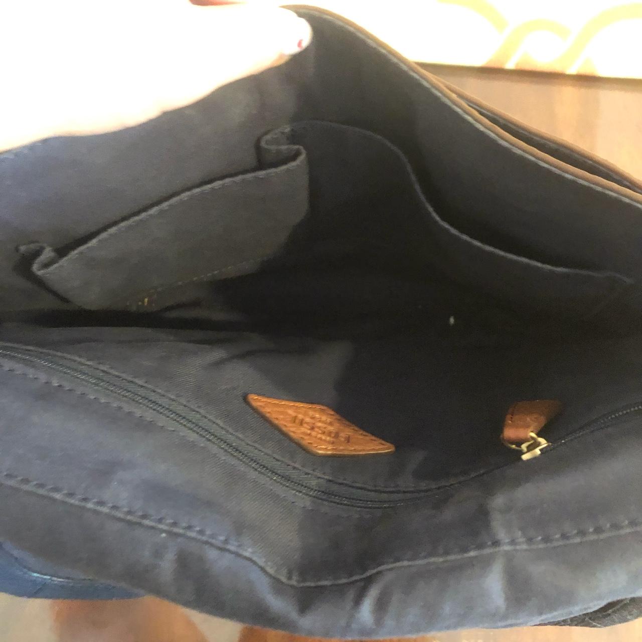 Fossil crossbody bag size large | Depop
