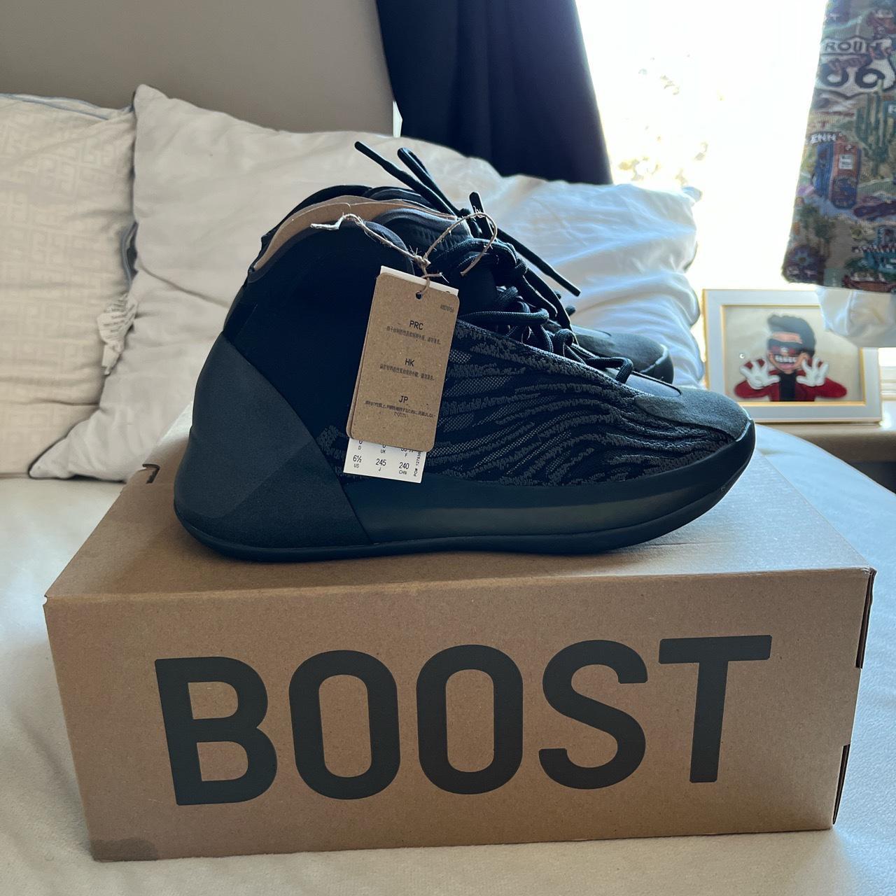 yeezy qntm onyx sizing