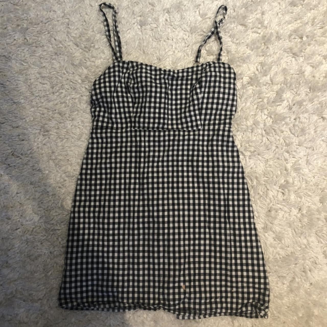 Brandy Melville Gingham Dress! So cute and perfect... - Depop