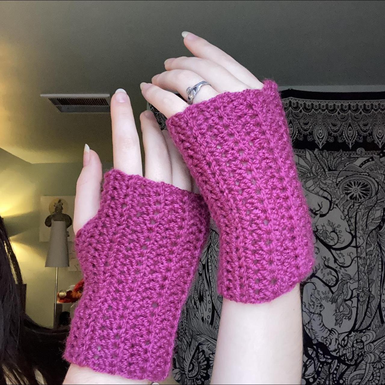 Two Purple Insta Loc Gloves Two 0.05 Crochet Needles– Sew-in-glove