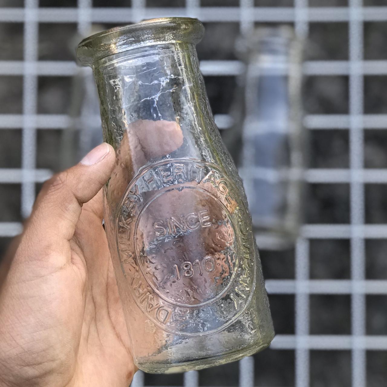  do not buy Dairy Milk Heritage Company Since 1810... Depop