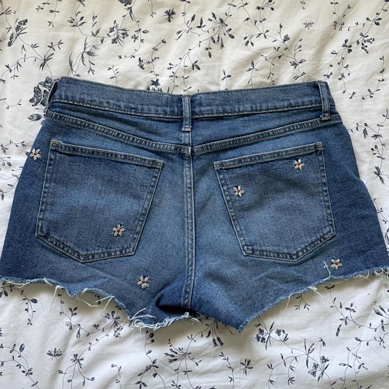 Gap Flower embroidered jean shorts I loveeee these... Depop
