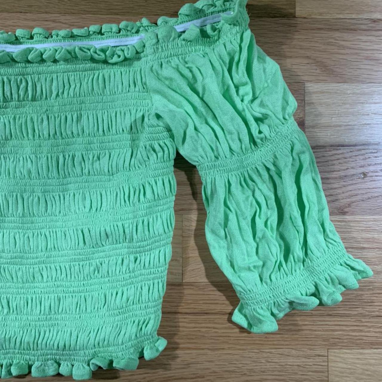 Product Image 3 - Super cute bright green smocked