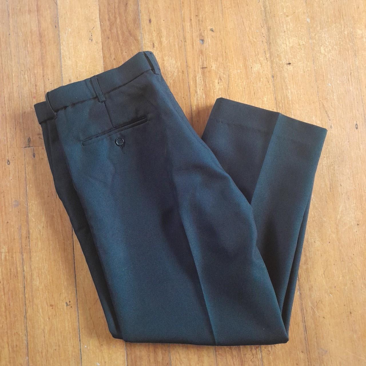 Farah cropped Smart Pants with regular straight fit... - Depop