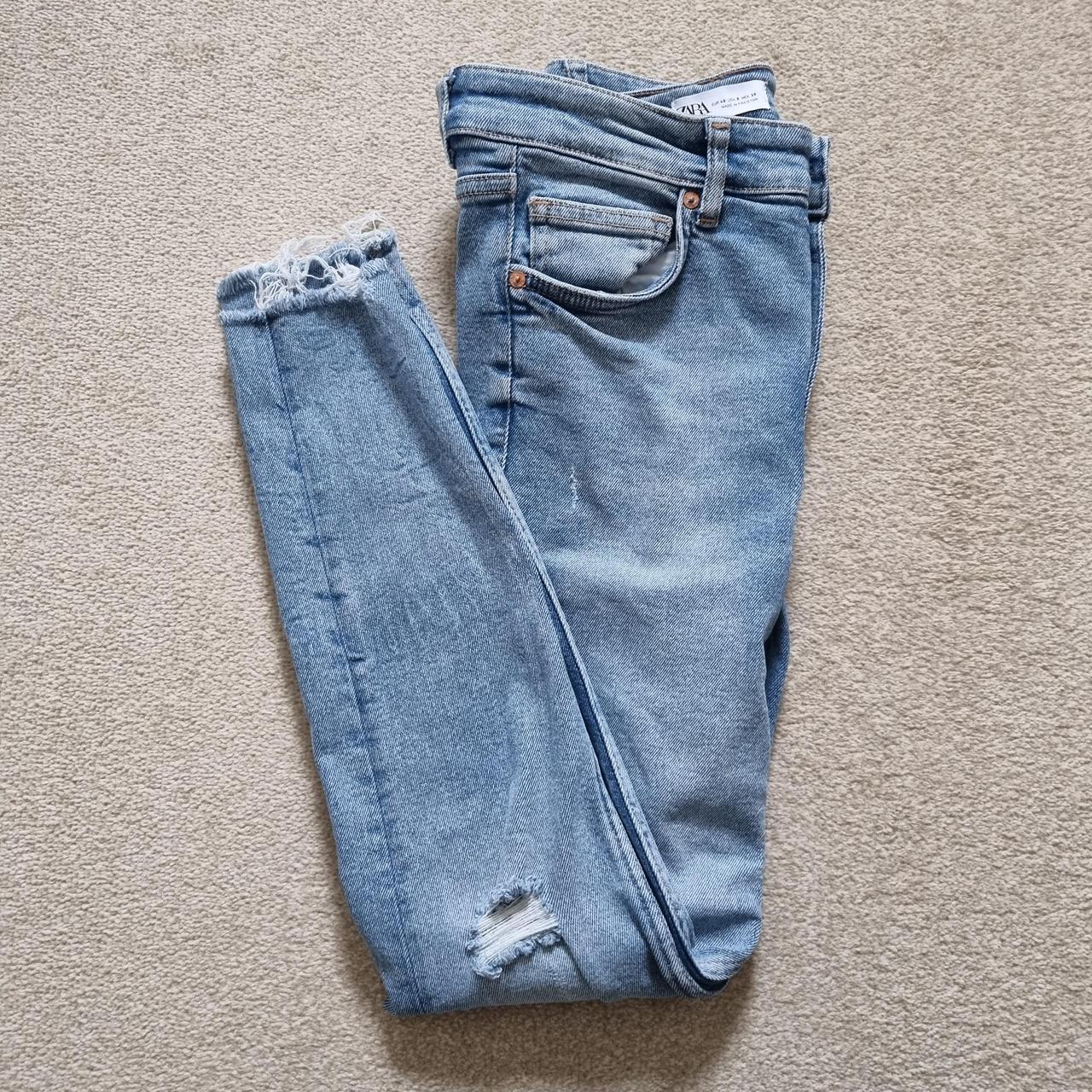 ZARA skinny Jeans with rip in knee and frayed hem.... - Depop