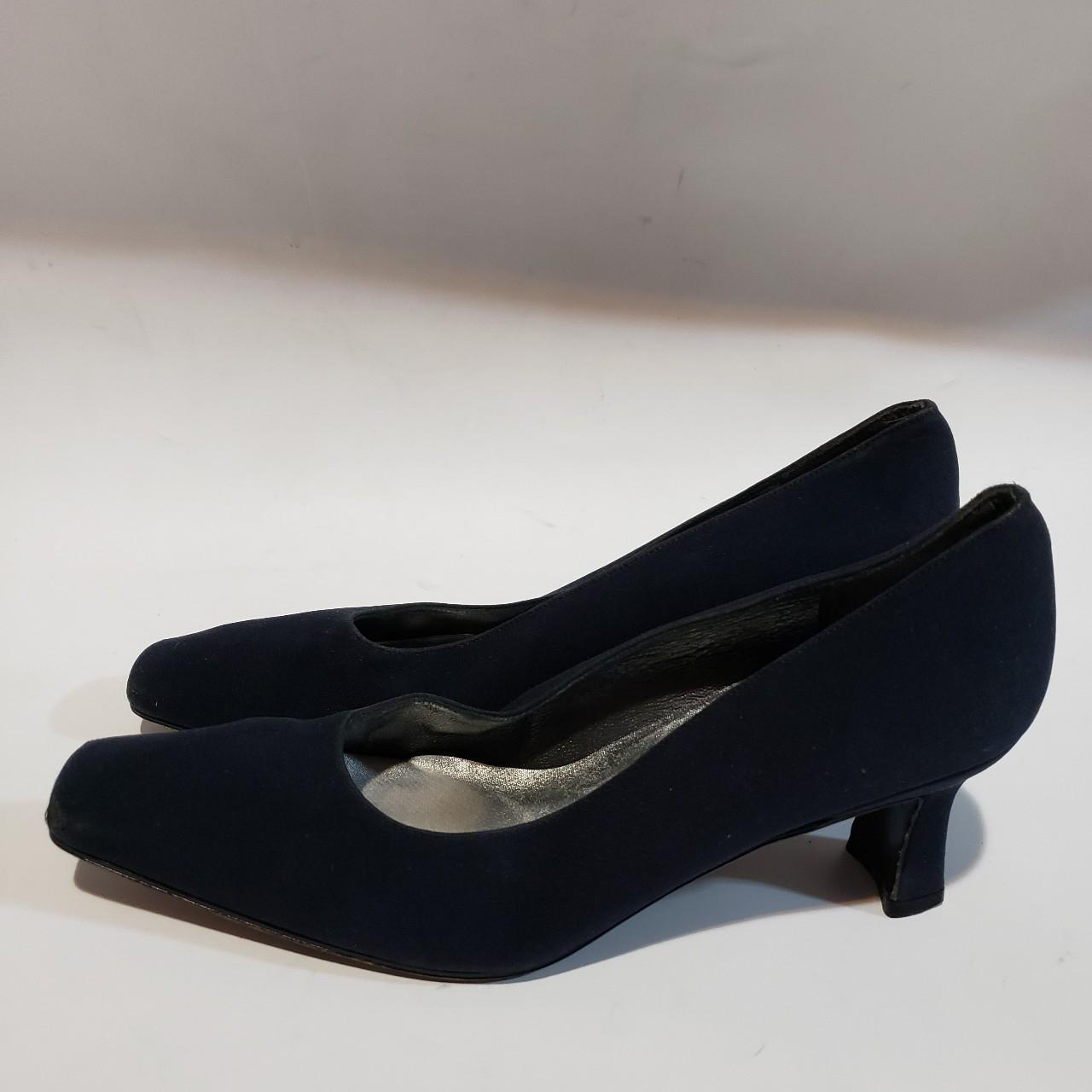 Stuart weitzman ladies on sale shoes