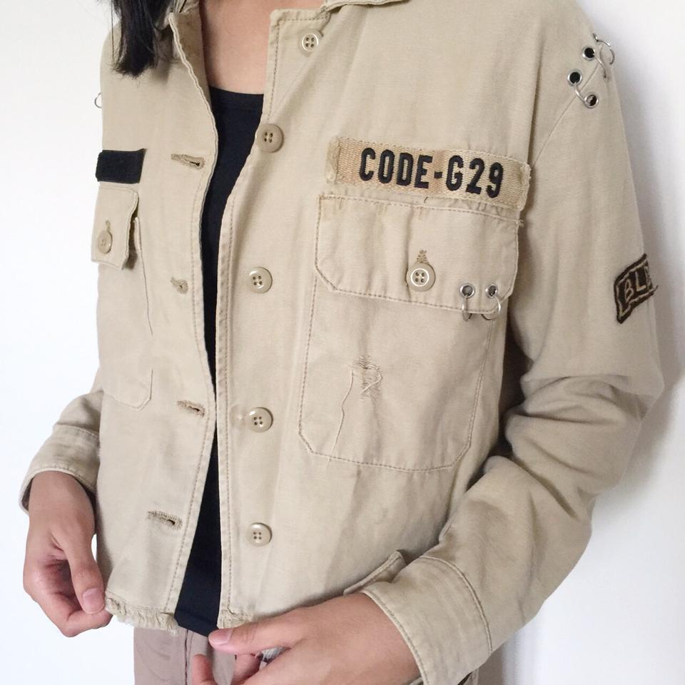 Bershka pocket front utility 2024 denim jacket in beige