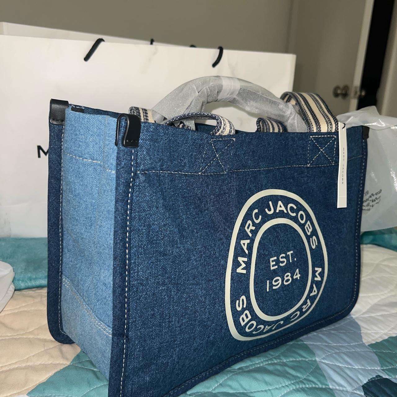 Marc Jacobs The Medium Denim Tote Bag in Blue