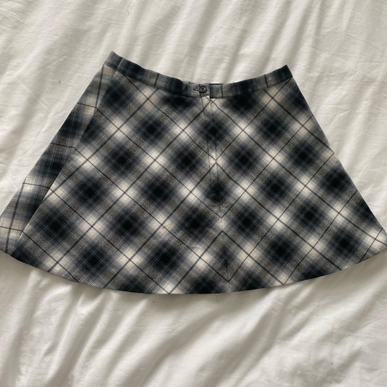 Women's White and Black Skirt | Depop