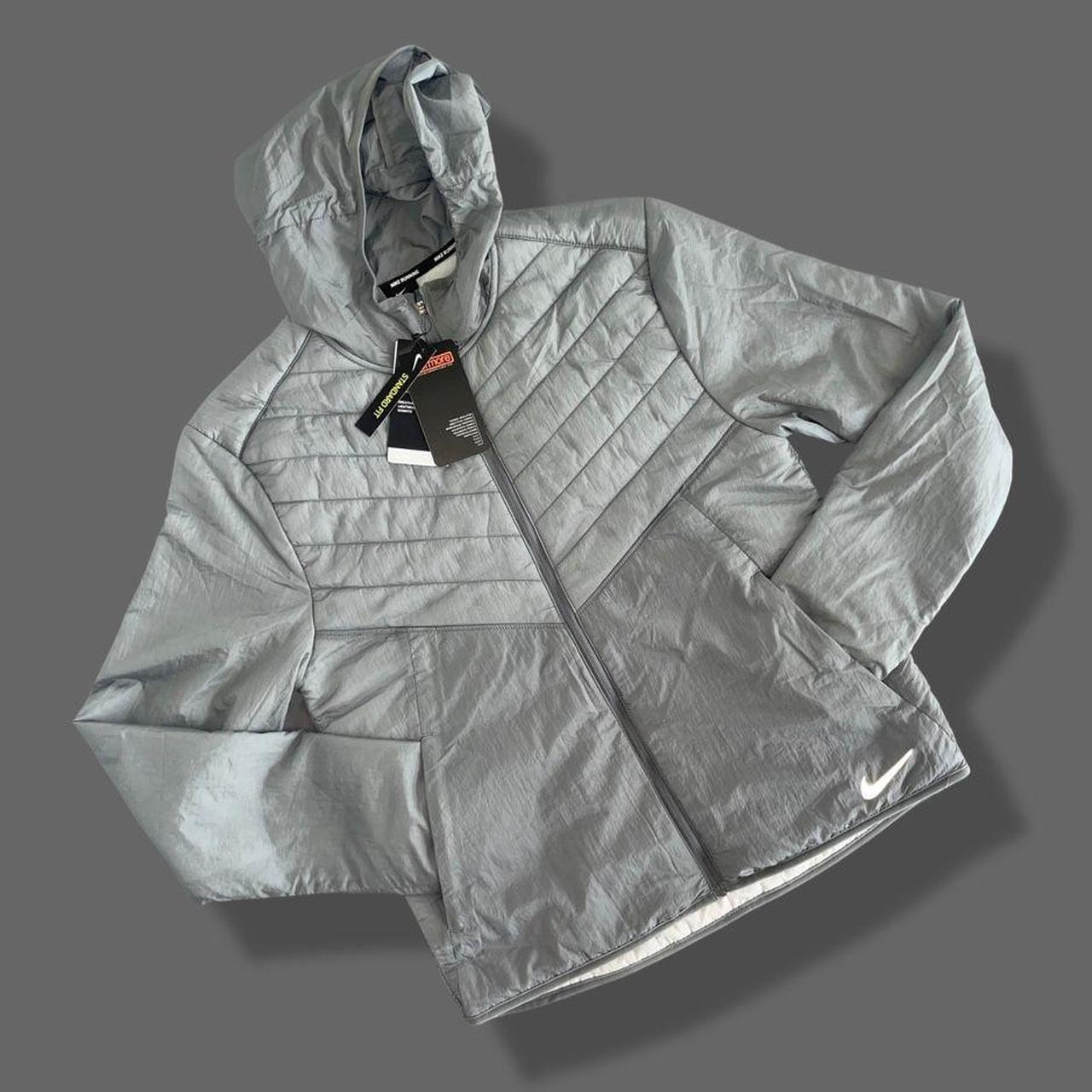 Nike aerolayer jacket online grey