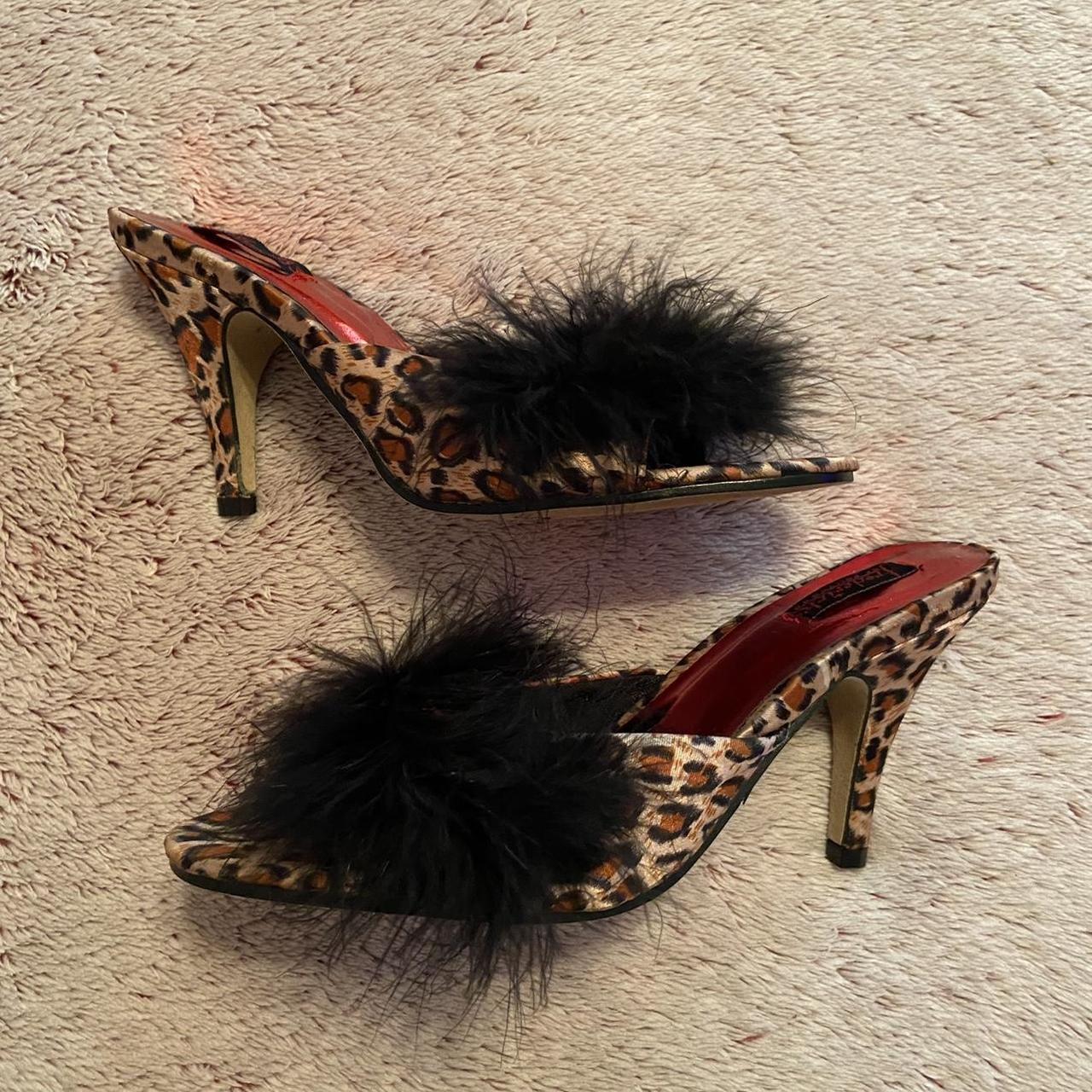 Fredericks of Hollywood heels Leonard print kitten... Depop