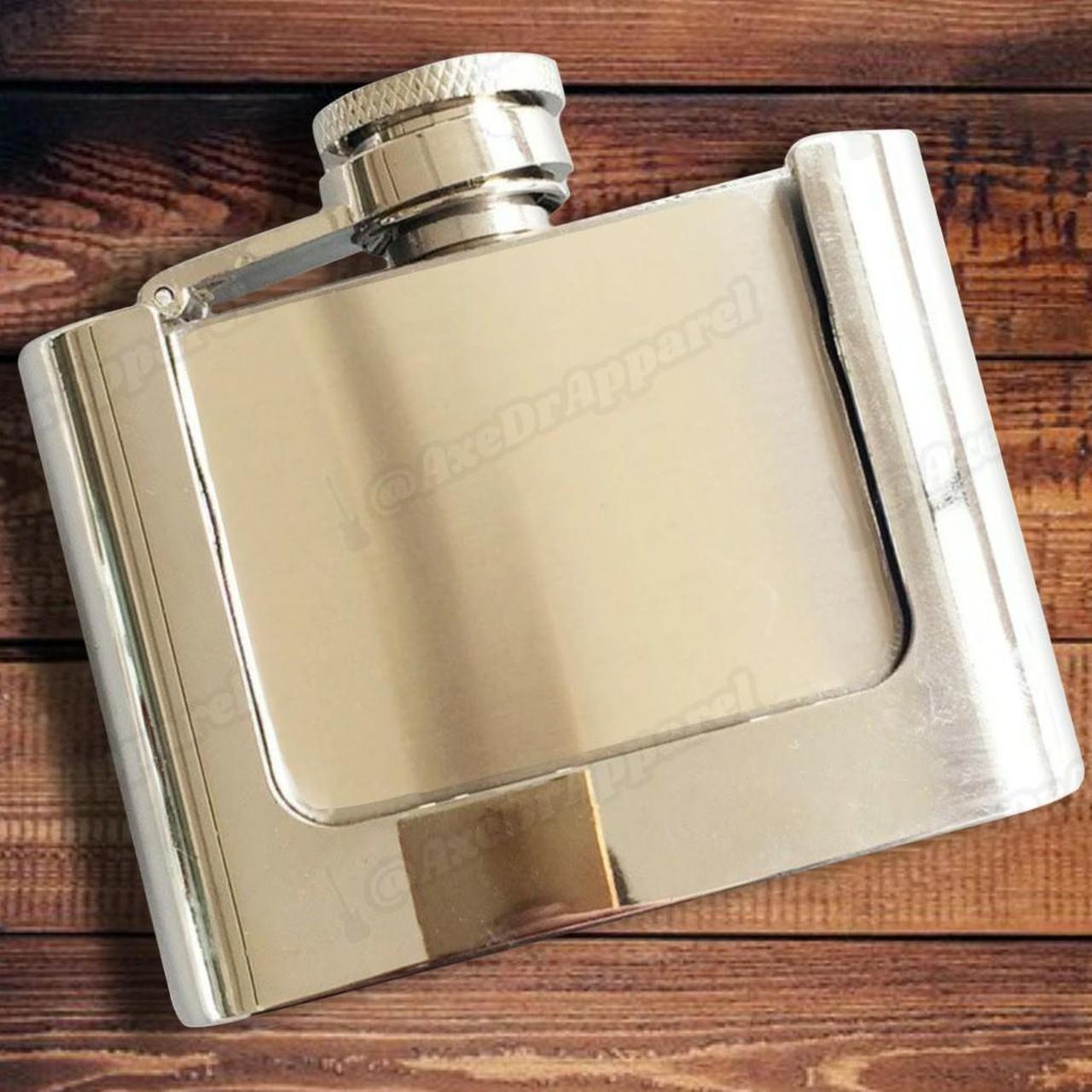 Flask belt clearance buckle