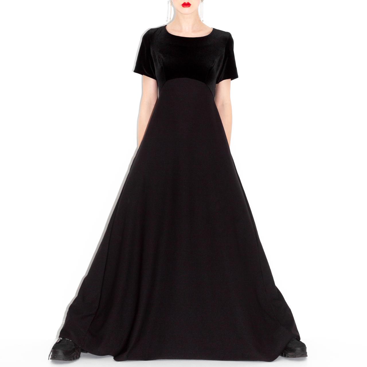 Reclaimed Vintage Women's Black Dress | Depop