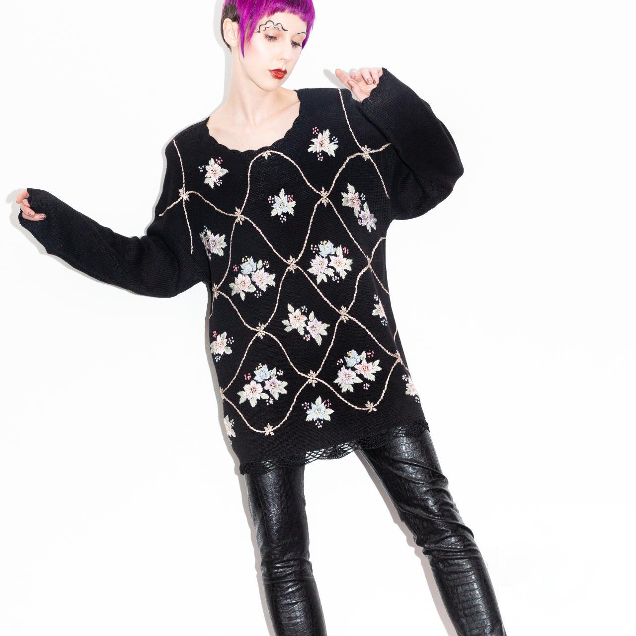Product Image 2 - The most darling knit black