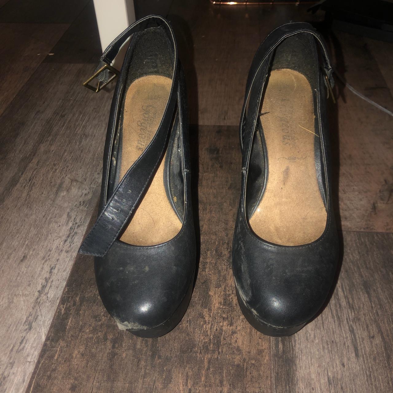 Women’s heels in a size 6 from New Look. Platform... - Depop