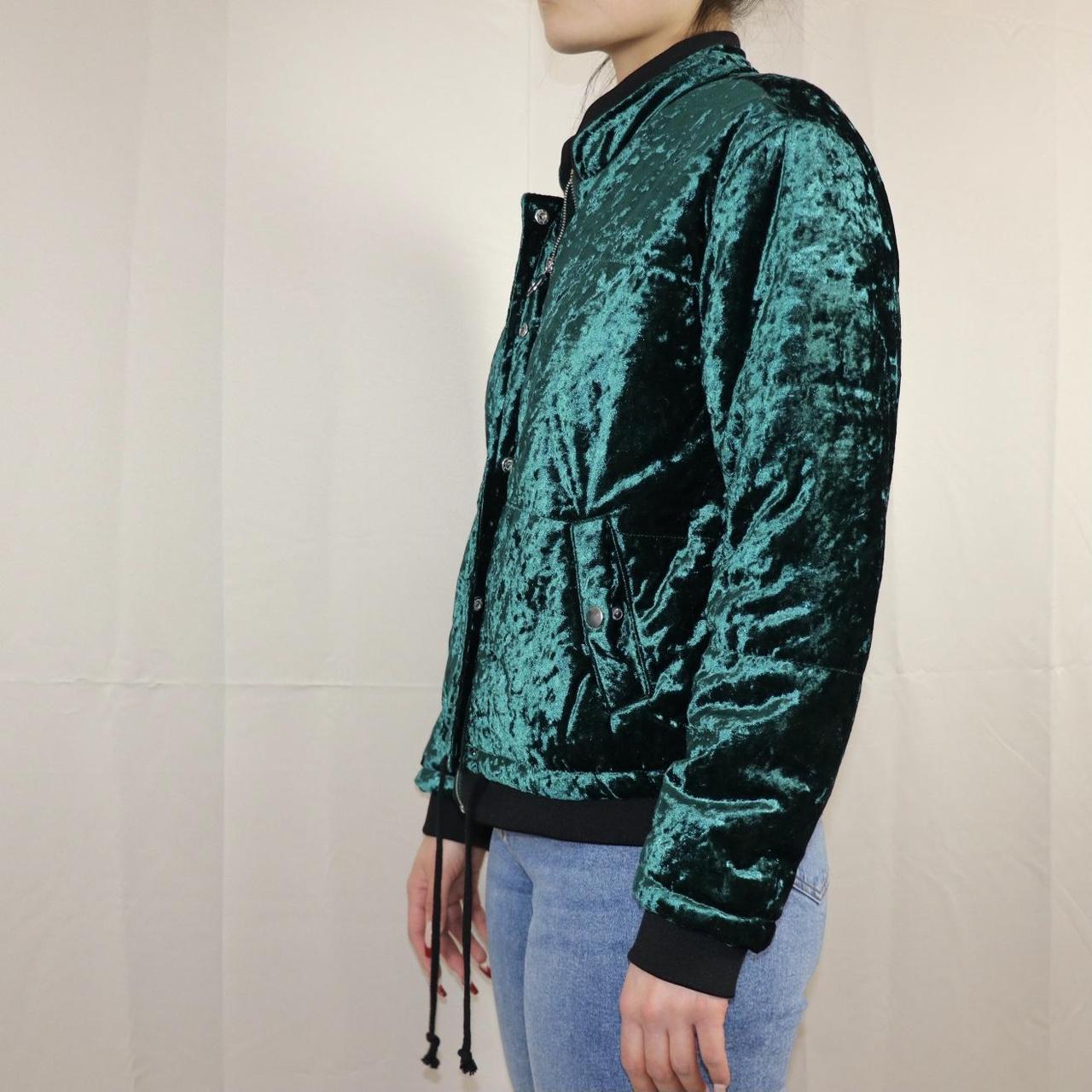 Lulus Women's Black and Green Jacket Depop